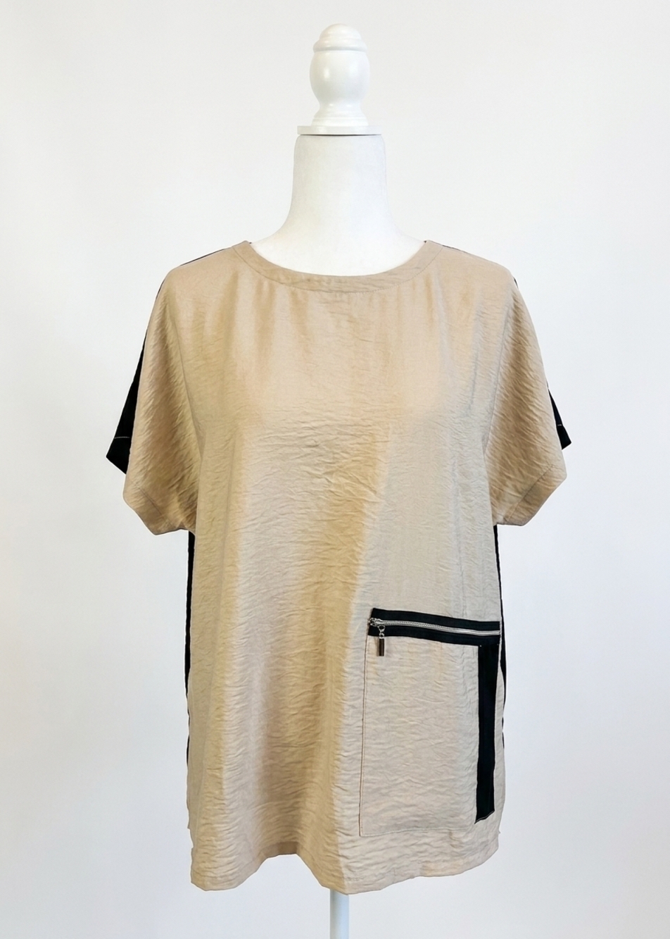 NEW DOLCEZZA maggie short sleeve top in taupe